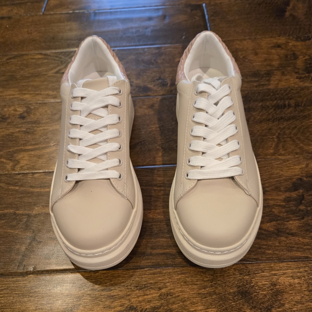NWOT White Raven Sneakers Size 6 Tan And Mauve - Picture 3 of 9